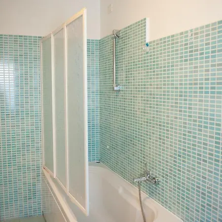 2 Bedrooms House With View And Balcony At Σπίτι διακοπών *